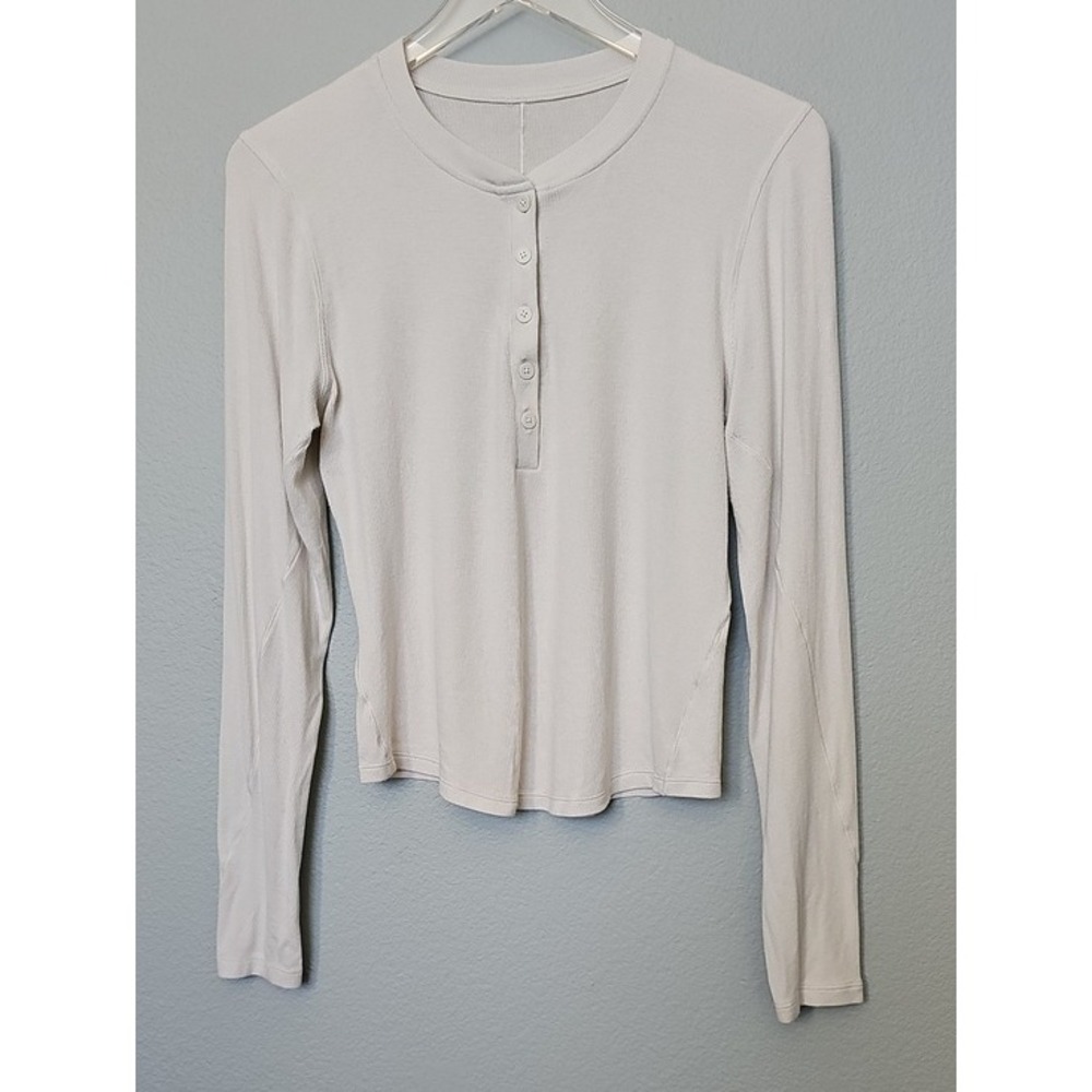 Lululemon Hold Tight Long Sleeve Henley Ribbed Minimalist Top Cream Size 8